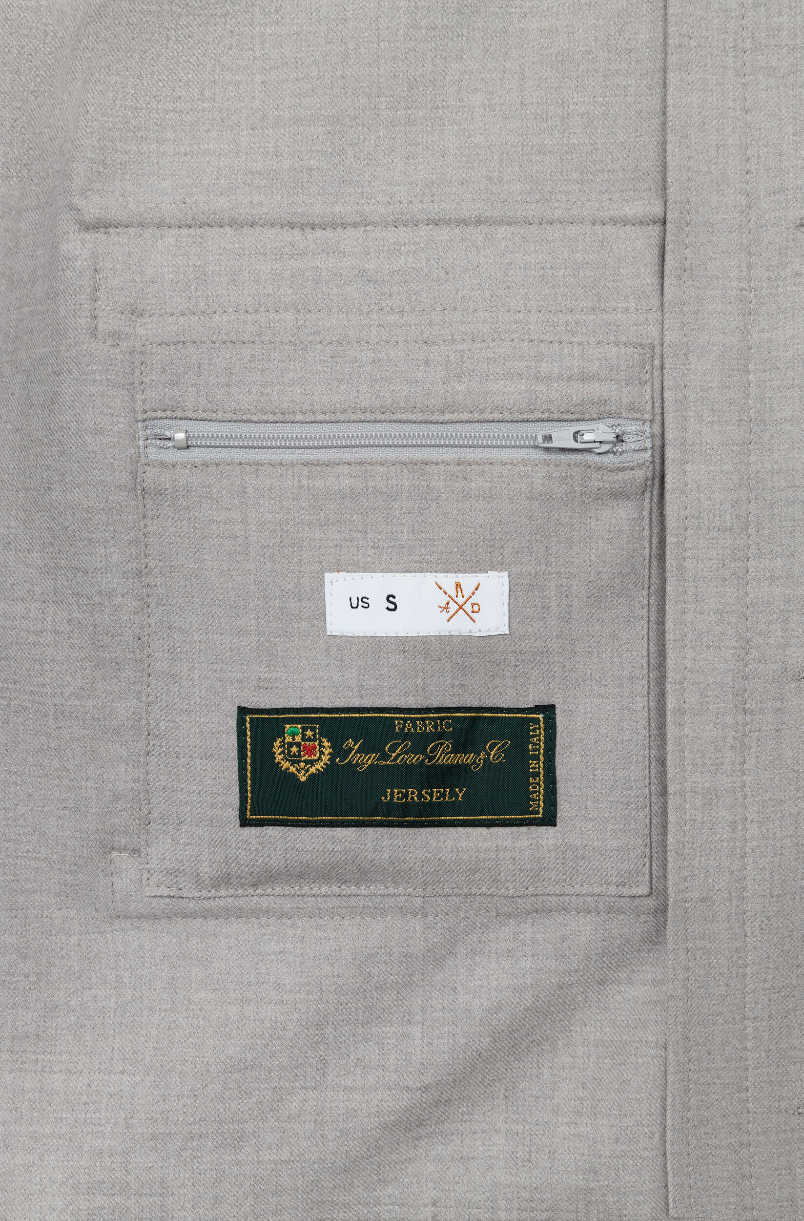 étiquette Loro piana dans la veste
