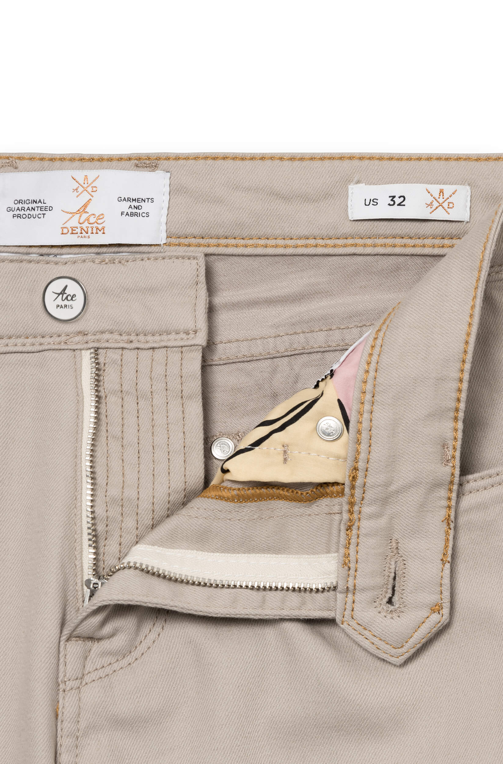 Braguette zippé du jeans beige