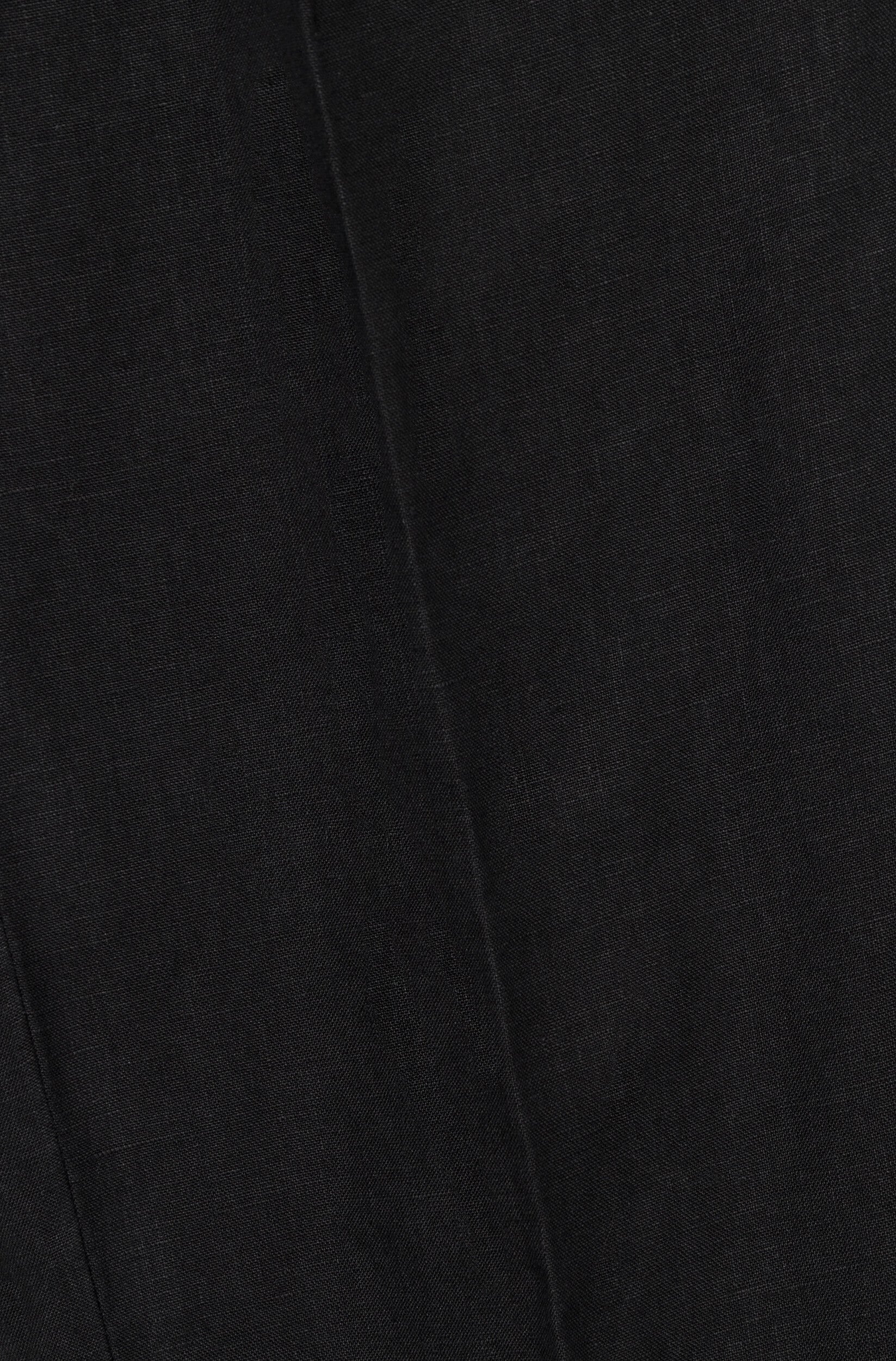 Zoom sur le tissu en lin noir