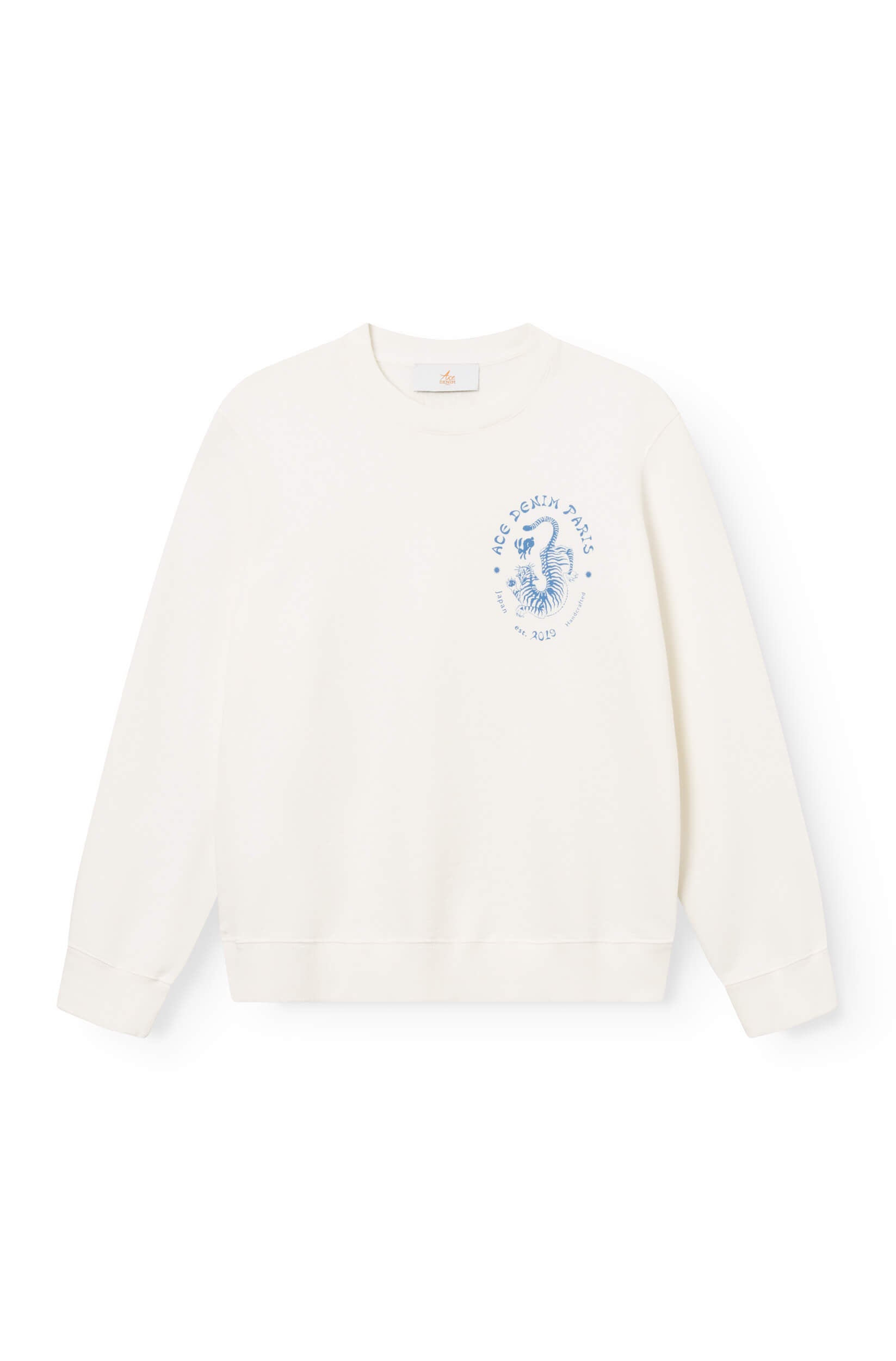 Vue de face du sweat-shirt en coton blanc cassé teint artisanalement et imprimé tigre ace Paris