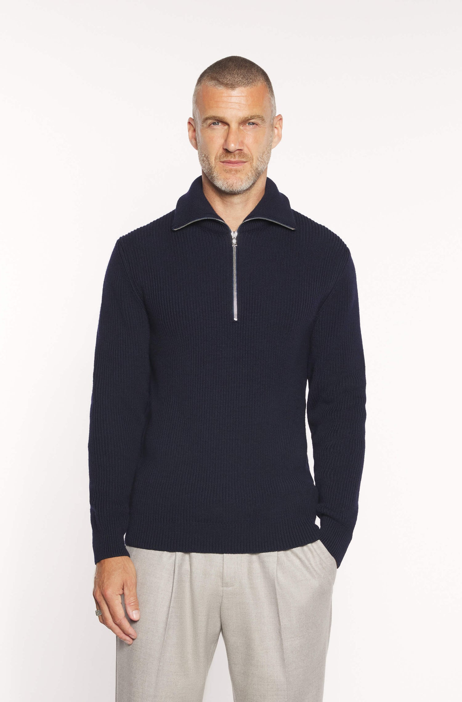 AD 198 - Pull à Col Zippé en laine Bleu Marine